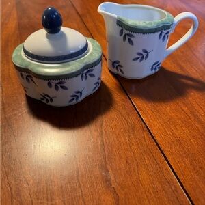Villeroy & Boch Switch 3 Creamer and Sugar Bowl with Lid
